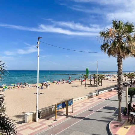 Maravillosas Vistas A La Bonita Playa De Campello. *