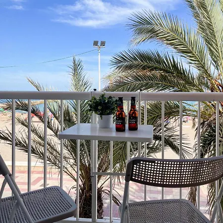 Maravillosas Vistas A La Bonita Playa De Campello. El Campello